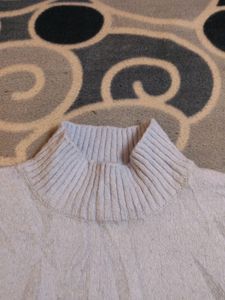 Girls Woolen Top For Normal Winter