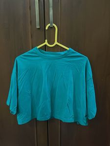 Green Solid drop Shoulder Sleeves Oversized