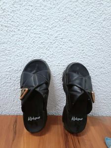 Chic Black Platform Slides