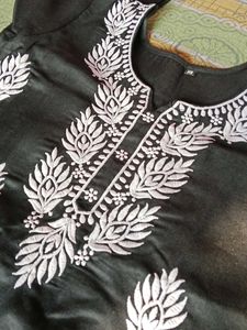 Elegant Black Embroidered Kurta