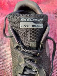 💯OG SKECHERS WITH MEMORY FOAM