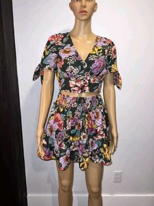 BOG Collection,Floral Skirt And Blouse Set,Size M.