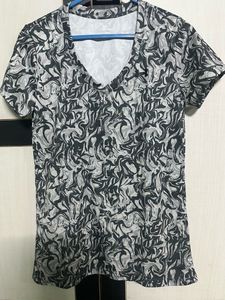 UNDER ARMOUR T-Shirt
