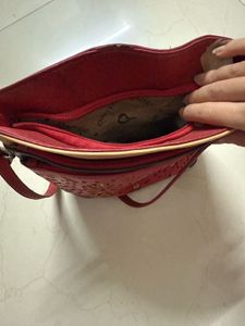 Multiple Pockets  Sling Bag