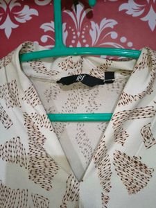 Patterned V-Neck Top