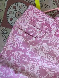 Printed pink trousers for women