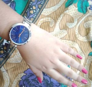 Analog Watch _ For Women VH0000008B