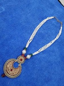 Elegant Beaded Necklace