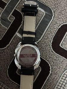 Classic LAURELS Watch