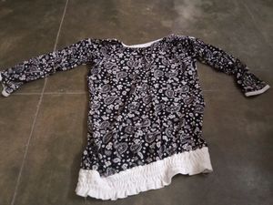 Beautiful Black And White Printed Top With Off Shoulder.. No Flaws Wore Only 1-2 Times.