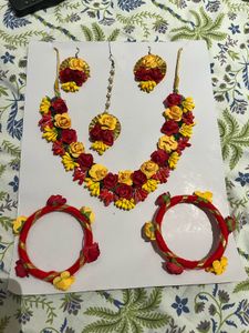 Floral Jewellery Set