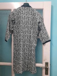 Stylish Black And White Print Kurta