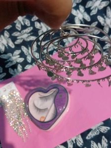 Combo Offer 2 Earing + Free Lashes