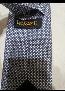 Stylish Patterned Tie