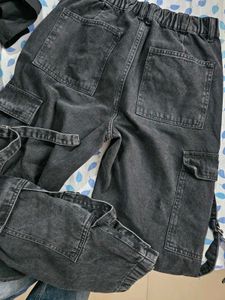 Black Cargo Pants Outfit with tank top