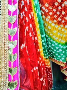 Beautiful Bandhani Dupatta With Golden Border