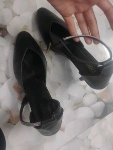 Elegant Black Heels 4 inch pencil heel
