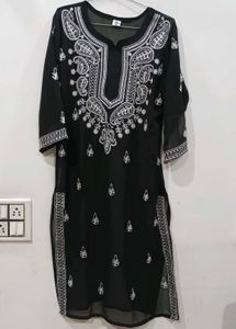 Elegant Black Embroidered Kurta