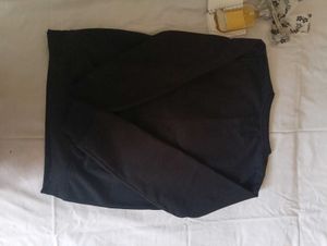 Sweatshirt With A Print nd Thread Work