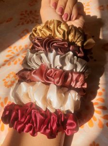 Pack Of 5 BIG Scrunchies 😍 (ANY Five)