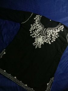 Embroidered Black Short Kurti 💅🏻