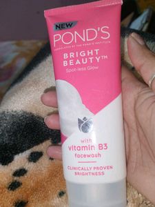 Pond's Bright Beauty Facewash