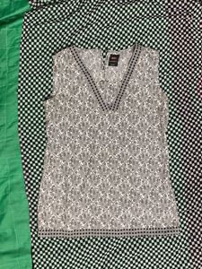 Paisley Print Sleeveless Top