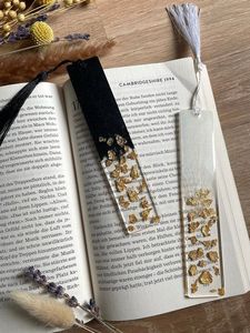 Handmade Resin Bookmark🌸
