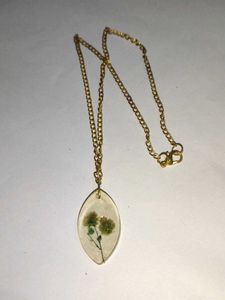 Floral Resin Pendant Necklace