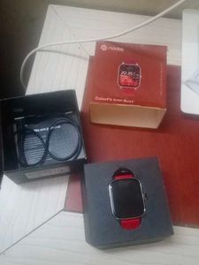 Noise ColorFit Icon Buzz Smartwatch