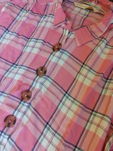 women pink shirt