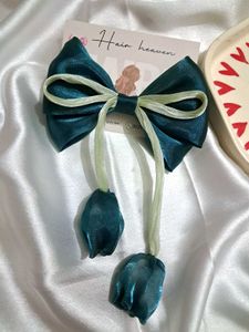 Tulip Bow Clip