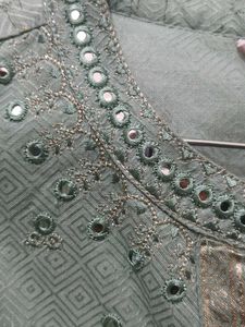 URGENT SELLING!! Elegant Sleeveless Tunic Top