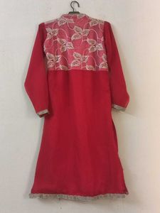 Red Kurti