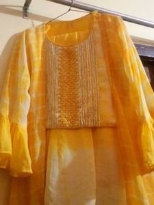 Elegant Yellow Kurta Set