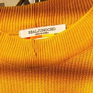 Light Mustard Yellow Sweater 💛