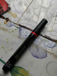 Luxart Permantent Marker Pen 🖋️