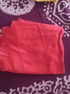 LYRA RED COLOR CAPRI