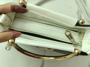 Chic Handbag/sling bag