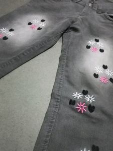 Printed Grey Jeans For Girls!🌸