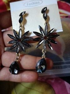 Ad Earrings (Black)