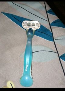 Venus Razor For Women And Free Earrings
