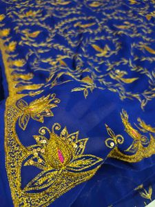 Full Aari Tari Expansive Saree Available At 999 🔥