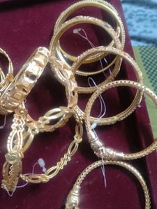 Elegant Gold kangan polish kabhi nahin jayegi gol