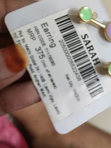 Super Pretty Earings in Affordable Price This Is Branded Eraring But I Sell In Minimum Price