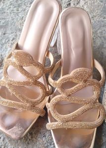 Used Jutti Chappal Hils