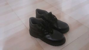 Men 8 Number Black Shooe
