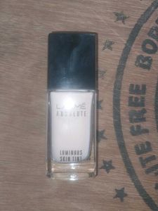 Lakme Luminous Skin Tint