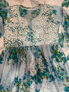 Chikankari Pretty Floral Print Kurta Women !