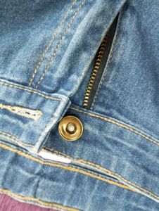 Jean&#39;s ( Almost New)